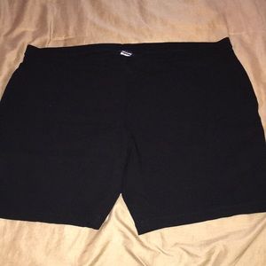 Basic Editions black Bermuda short